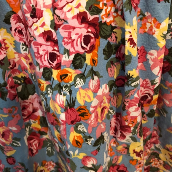 Floral dress with white lace top and 3/4 sleeves - Picture 5 of 5